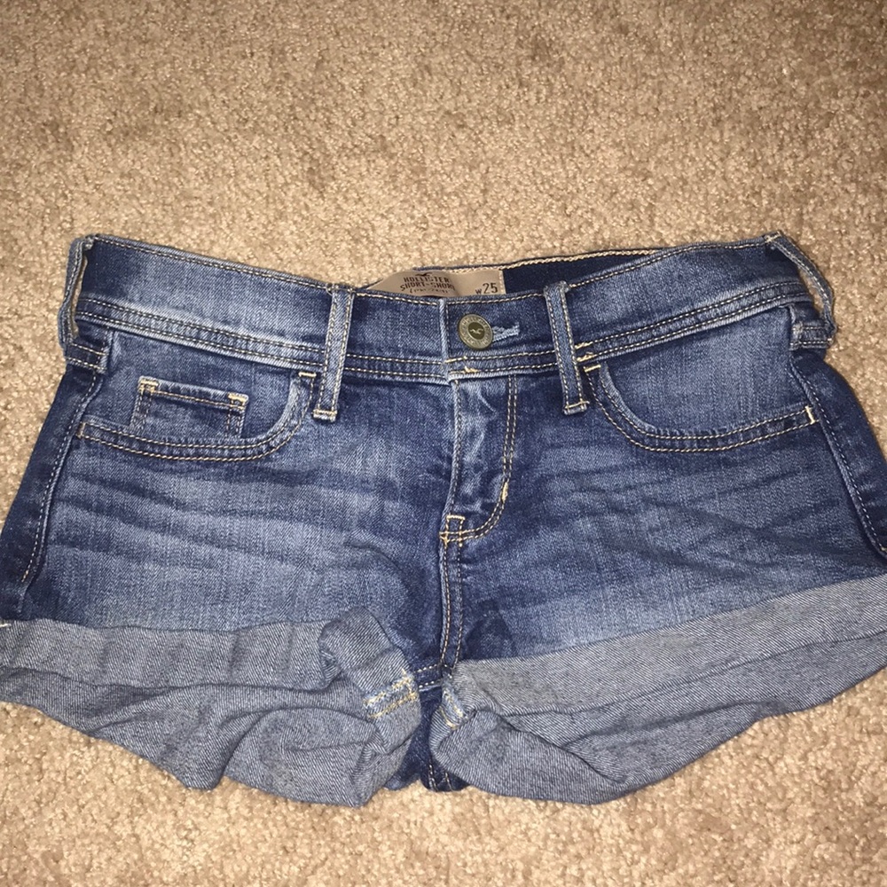 hollister short-short